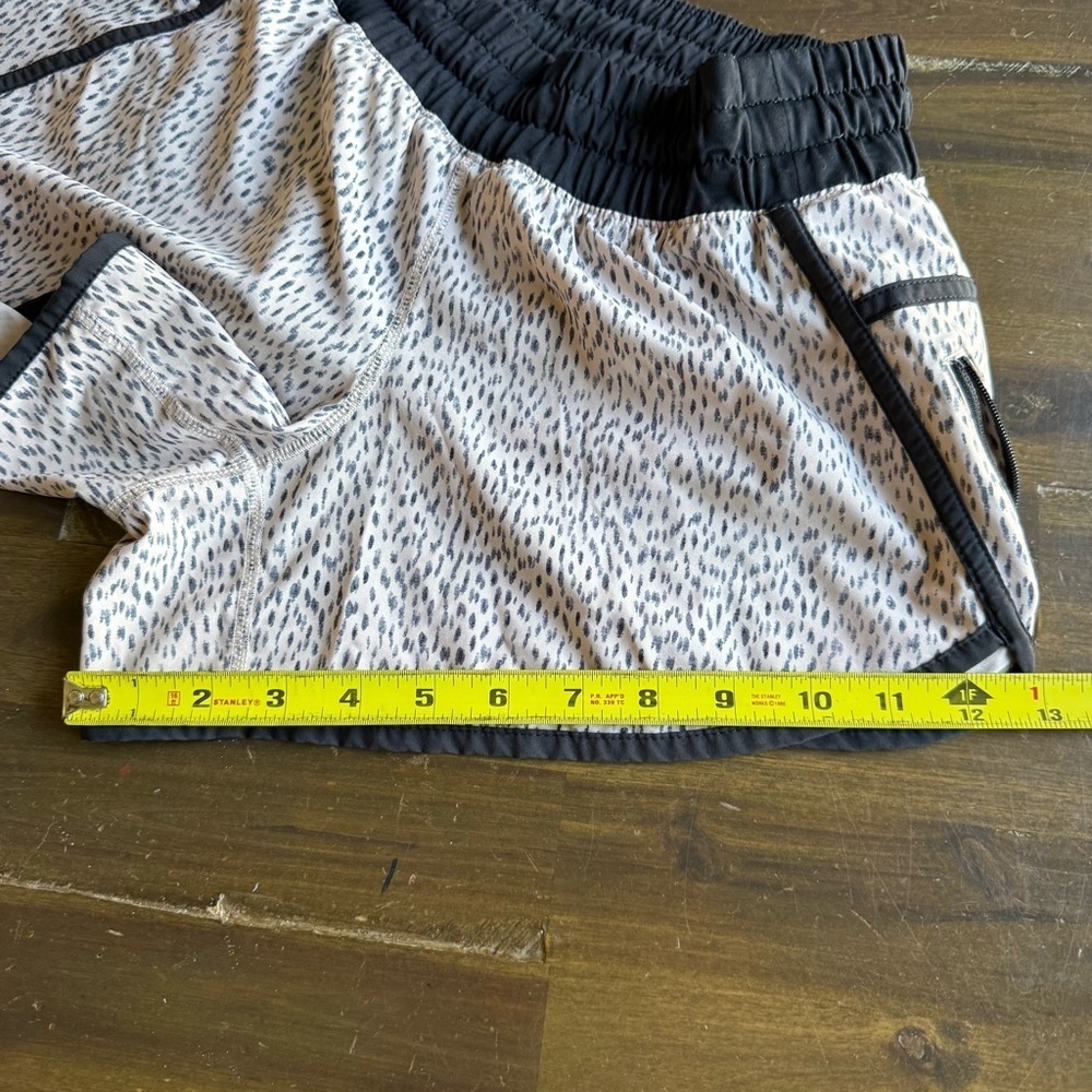 Lululemon Run Speed Leopard Print Shorts - Picture 9 of 9